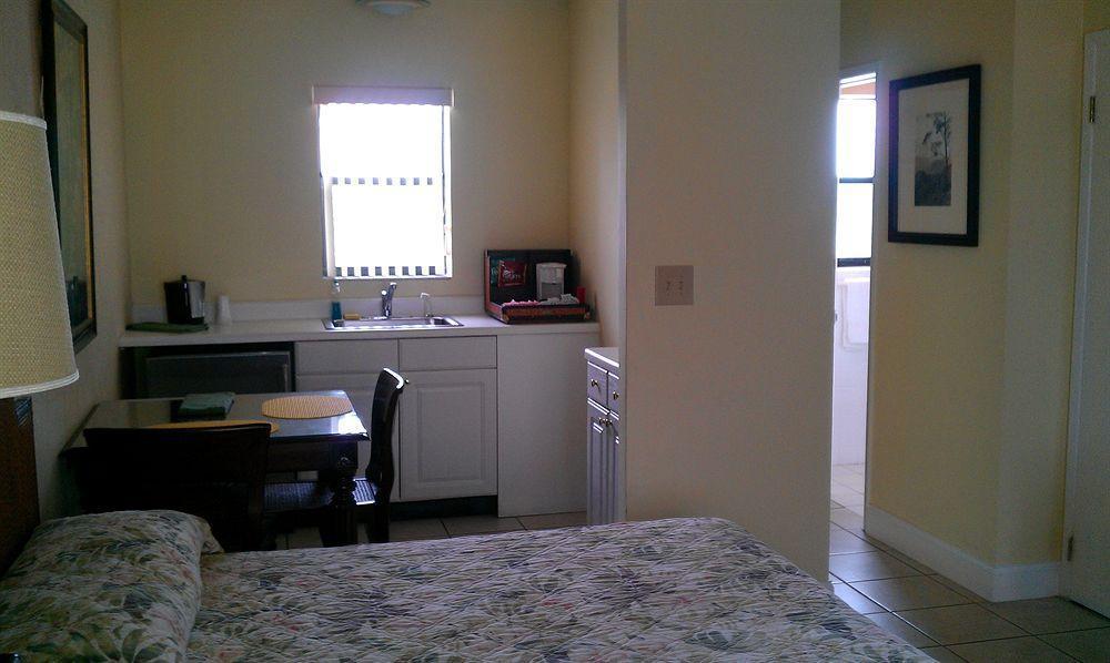 Sunrider Beach Resort Deerfield Beach Bagian luar foto